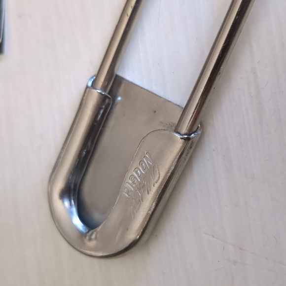 🧷Vintage Risdon Lock Out Key Tag - Picture 2 of 6